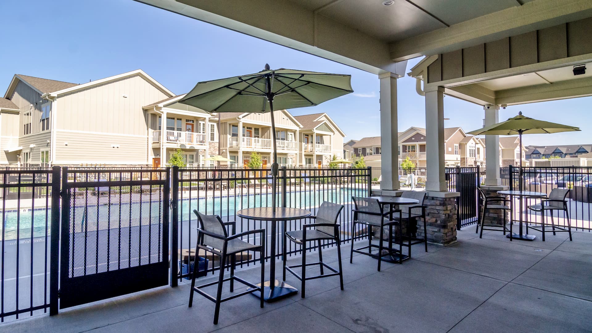 Photos of Springs at Cobblestone Lake in Apple Valley, Minnesota